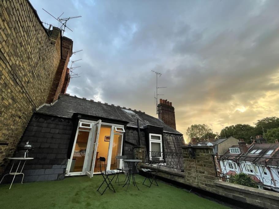 Spacious Two Bedroom Flat In Prestigious Highgate. London Exterior foto